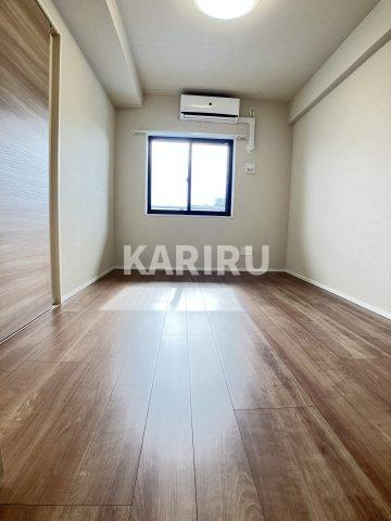 幸court森ノ宮の洋室