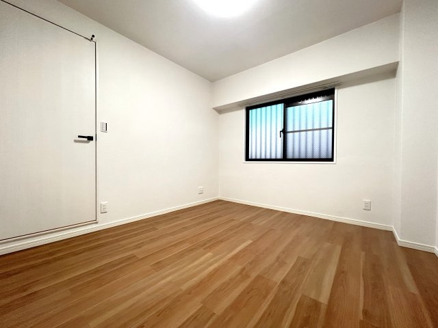 ◆リノベーション済み◆南西向きで陽当たり良好◆収納充実３LDK◆ライオンズマンション山科御陵の洋室|洋室