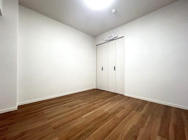 ◆リノベーション済み◆南西向きで陽当たり良好◆収納充実３LDK◆ライオンズマンション山科御陵の洋室|洋室