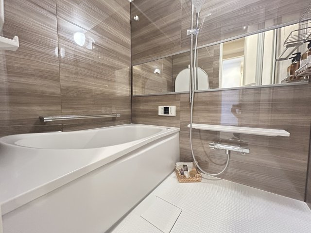 ◆リノベーション済み◆南西向きで陽当たり良好◆収納充実３LDK◆ライオンズマンション山科御陵の浴室|浴室