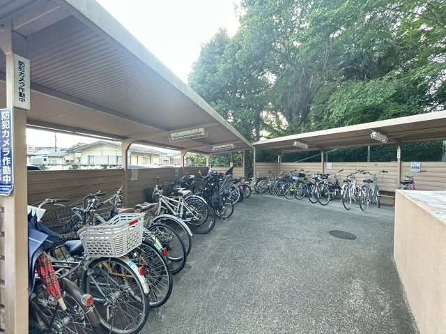 ◆リノベーション済み◆南西向きで陽当たり良好◆収納充実３LDK◆ライオンズマンション山科御陵の駐輪場|駐輪場