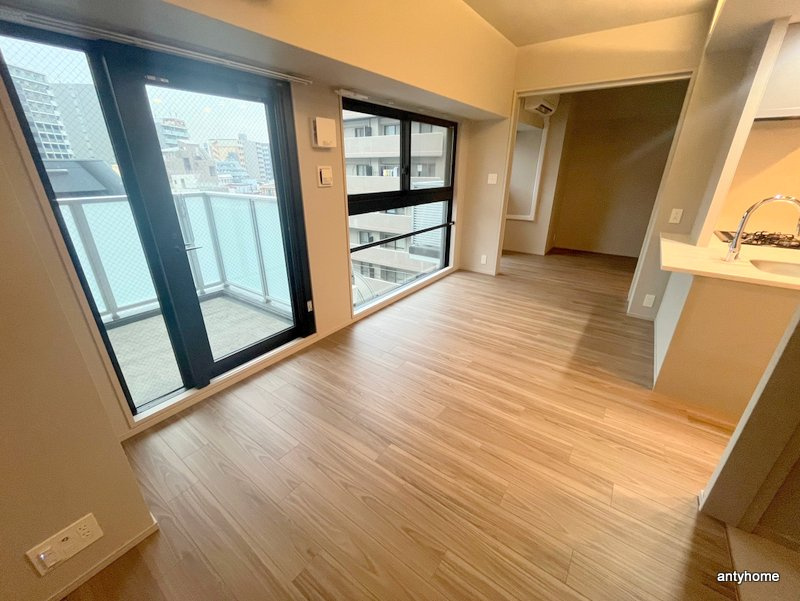 S-RESIDENCE福島diverse　仲介手数料無料の居間・リビング