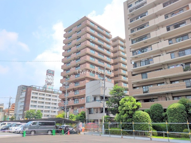 ライオンズマンション草加駅前の外観