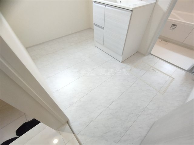 【脱衣所】 | 川越市仙波町第３　全２棟　1号棟 | 洗面室