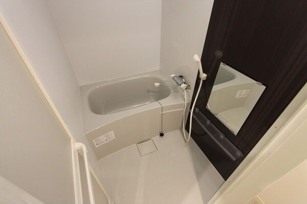 ルークス名古屋の浴室