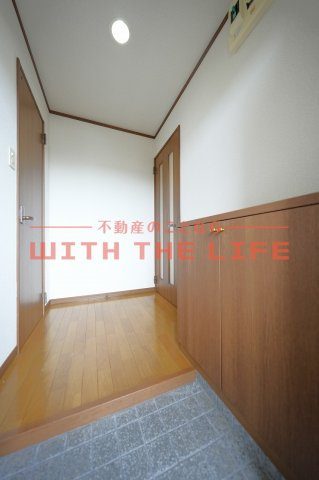 ベルセゾンⅡ【キャッシュバック対象物件】の玄関|シンプルで使いやすい玄関です