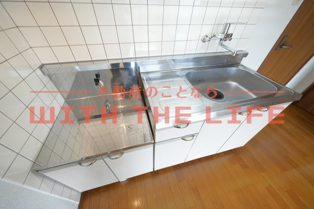 ベルセゾンⅡ【キャッシュバック対象物件】のキッチン|コンパクトなキッチンで掃除もラクラク