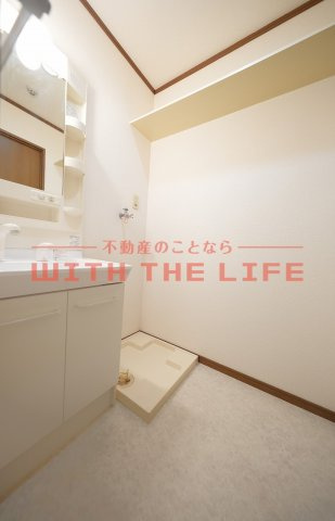 ベルセゾンⅡ【キャッシュバック対象物件】の洗面所|ゆったりとスペースのある洗面所