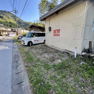 【駐車場】