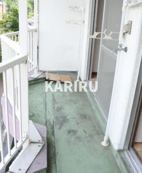 センチュリー鶴見のバルコニー