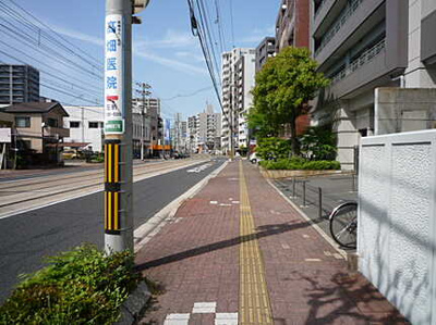 【周辺】 | エイルヴィラ宇品神田ツインタワー | 前面道路含む外観