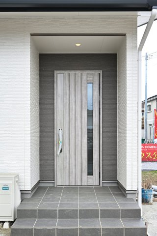 【玄関】 | フィリディアガーデン太田市東矢島町　1号棟 | 玄関はディンプルキー＆ダブルロックドア採用で防犯対策もバッチリです！