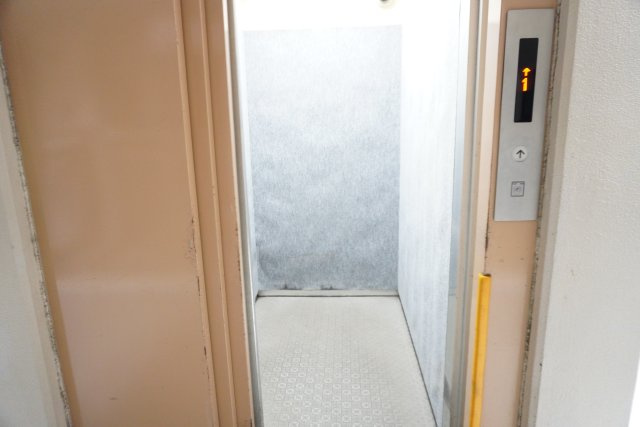 コンフォート南越谷のその他共用部分|エレベーター