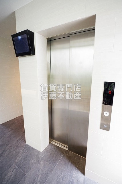 エスリード名城公園のロビー