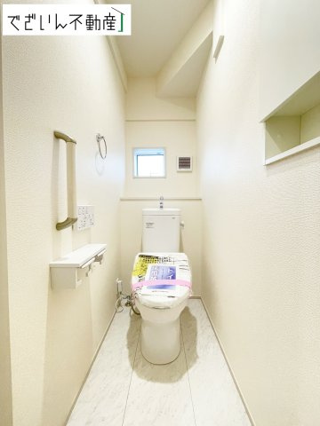 【トイレ】 | blooming garden本庄市下野堂　新築住宅 | ≪1号棟≫
現地(2025年10月撮影)