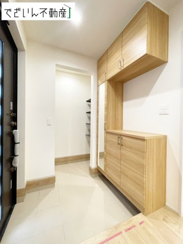 【玄関】 | blooming garden本庄市下野堂　新築住宅 | ≪1号棟≫
現地(2025年10月撮影)