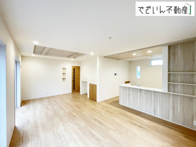 【居間・リビング】 | blooming garden本庄市下野堂　新築住宅 | ≪1号棟≫
現地(2025年10月撮影)