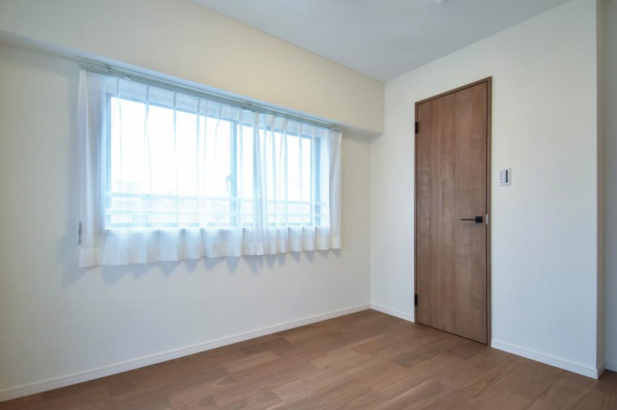 ライオンズマンション伊勢佐木町西第2【仲介手数料無料】の洋室