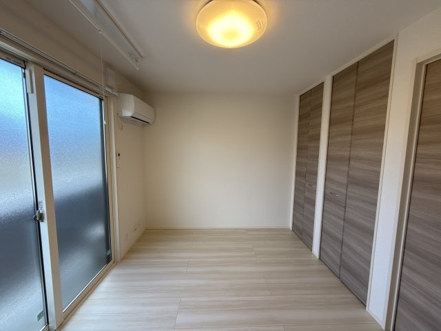 ブライトステージの洋室