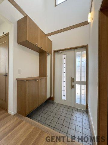 古賀市舞の里5丁目の玄関|吹き抜けで開放的な玄関！