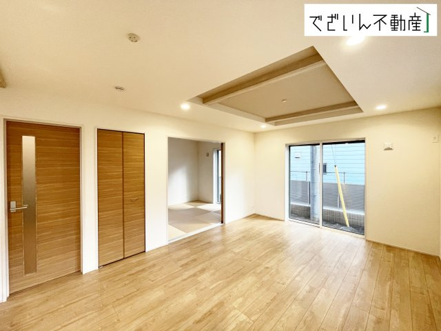 【居間・リビング】 | blooming garden本庄市下野堂　新築住宅 | ≪2号棟≫
現地(2025年10月撮影)