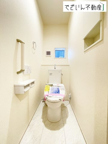 【トイレ】 | blooming garden本庄市下野堂　新築住宅 | ≪2号棟≫
現地(2025年10月撮影)