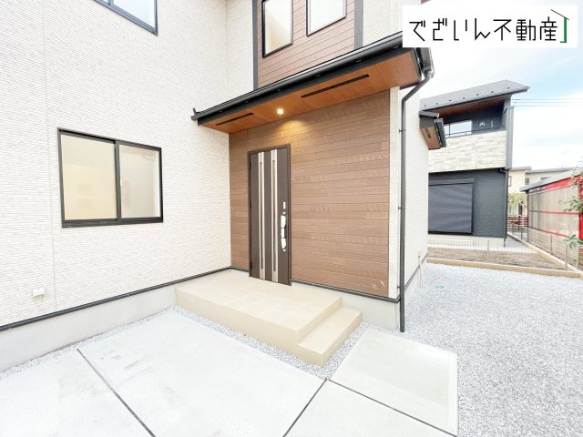 【玄関】 | blooming garden本庄市下野堂　新築住宅 | ≪2号棟≫
現地(2025年10月撮影)