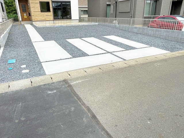 ひたちなか市武田1期　新築戸建て　2号棟の駐車場|カースペースは2台お停めいただけます♪