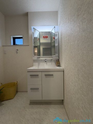 秦野市東田原　新築戸建　全10区画1号棟の独立洗面台