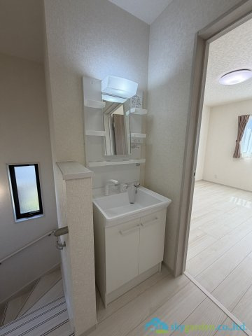 秦野市東田原　新築戸建　全10区画1号棟の独立洗面台