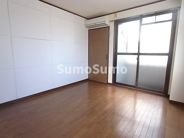 荒田マンションの居間・リビング