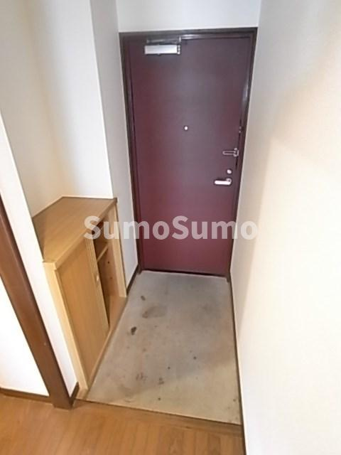 荒田マンションの玄関