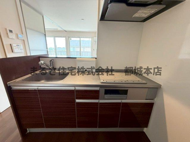 都城市南鷹尾町のアパートのキッチン