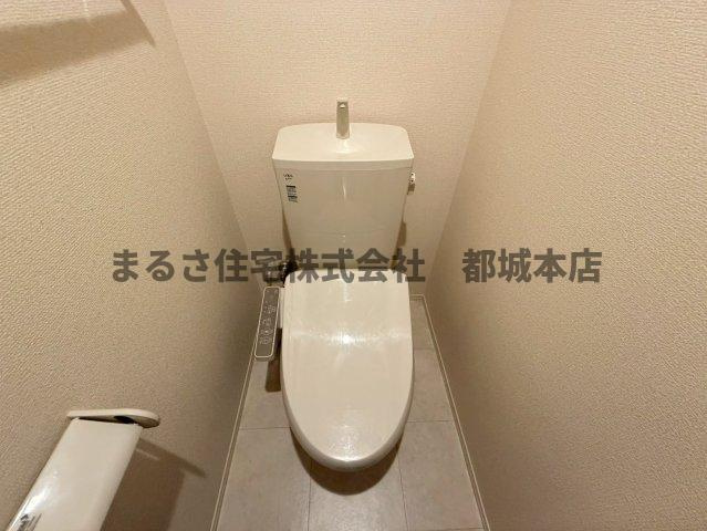 都城市南鷹尾町のアパートのトイレ