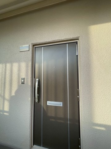 第二ハイム西明石の玄関|明るい玄関です