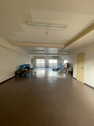 第二ハイム西明石の居間・リビング|使いやすいリビングです