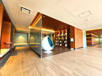 【その他共用部分】 | ザパークハウス三郷 | ライブラリースペースはおひとりでもゆったりと寛げるドーム型チェアーも配置