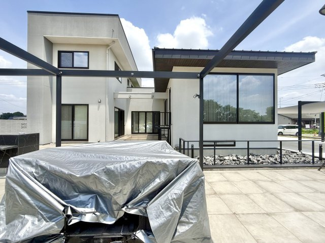 【中古戸建】太田市粕川町の外観|■外観｜リゾートホテルのような、お家で新生活スタートしませんか？今から見たい！大歓迎です♪お気軽にお問い合わせください☆