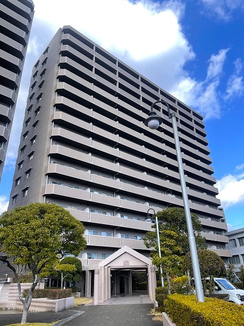 アルファステイツ桟橋通りの外観|あなぶきが分譲・管理しているマンションです。入居後のサポートもご安心ください。