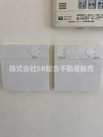 東石切町1丁目中古戸建の設備|LDKに床暖房があります！冬場に重宝します♪