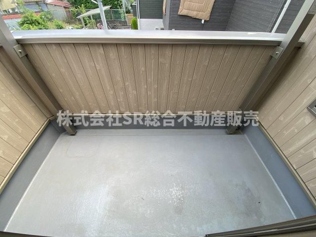 東石切町1丁目中古戸建のバルコニー|2面バルコニーがあります！生駒山が見えます♪