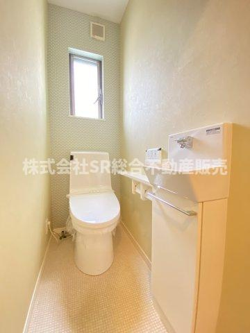 東石切町1丁目中古戸建のトイレ|温水洗浄便座・手洗い場もございます♪