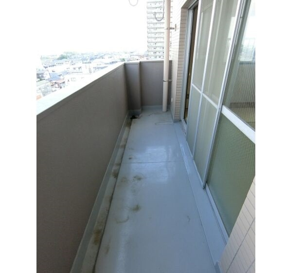 サンライズ荒木駅前のバルコニー|落ち着いた時間を過ごせるバルコニーです