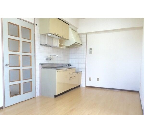 サンライズ荒木駅前の居間・リビング|おしゃれな居間です