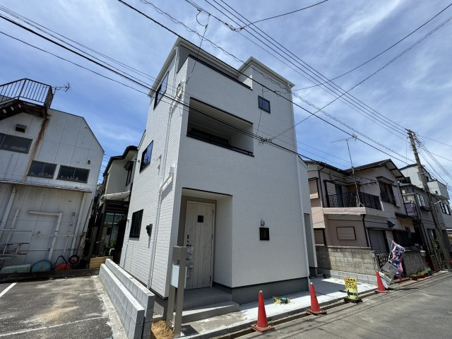 松戸市栄町６丁目新築戸建の外観|完成済み内覧可能です！！