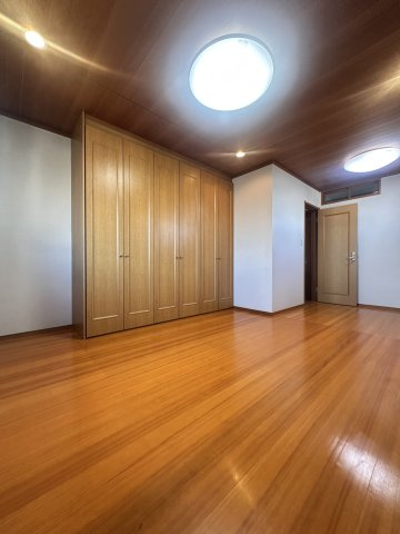 丸亀市原田町　中古戸建の洋室