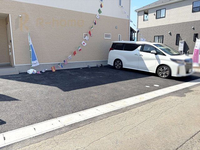 土浦市中荒川沖町第4　新築戸建て　1号棟の駐車場|カースペースは2台お停めいただけます♪