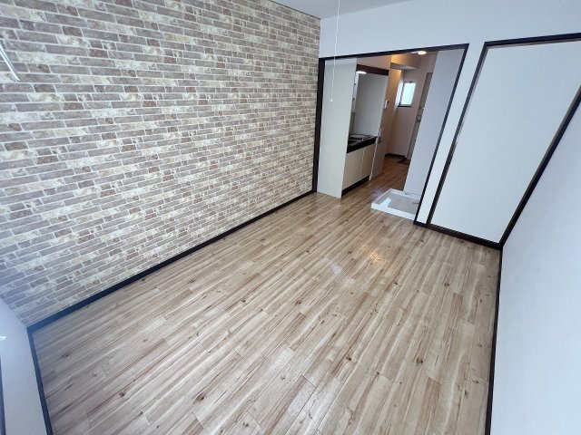 城山ハイツの玄関