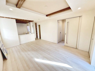 【居間・リビング】 | 大野台３丁目　新築分譲住宅　全２区画 | 【現地見学可能】現地周辺の環境や、駅までの道のりなど周辺環境も合わせてご確認いただき、ぜひご検討ください！ご内覧・現地見学をご希望の際は是非、イエストアまでお問合せ下さい♪