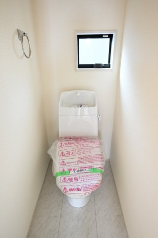 【トイレ】 | リーブルガーデン太田市鶴生田町第4　2号棟 | シャワー＆暖房便座付きのトイレです！